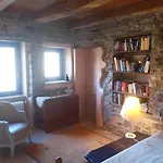 Momo 1741 - 4br Historic Stone House In The Apennines