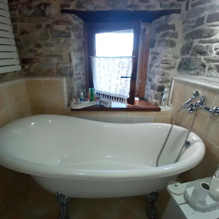 Momo 1741 - 4br Historic Stone House In The Apennines 펜션 San Martino (Parma)