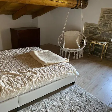 Momo 1741 - 4br Historic Stone House In The Apennines *