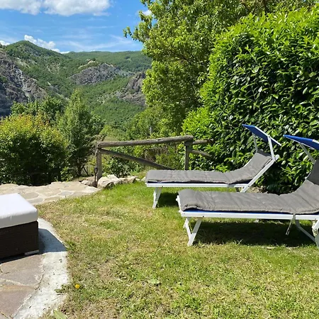 Momo 1741 - 4br Historic Stone House In The Apennines