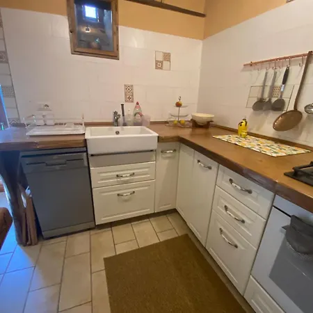 Momo 1741 - 4br Historic Stone House In The Apennines